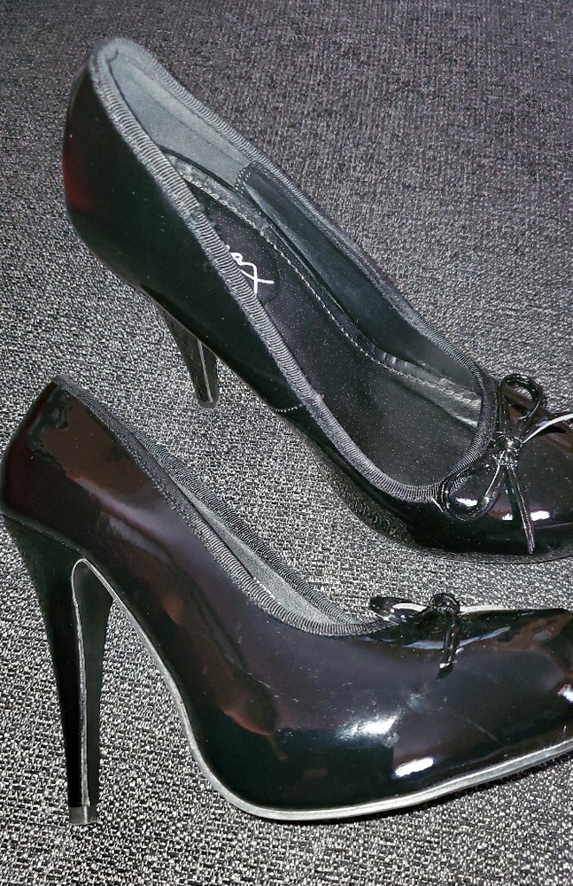 3/$33 Black patent leather heels